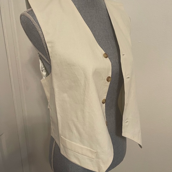 Cream Button-Up Vest - Picture 4 of 16